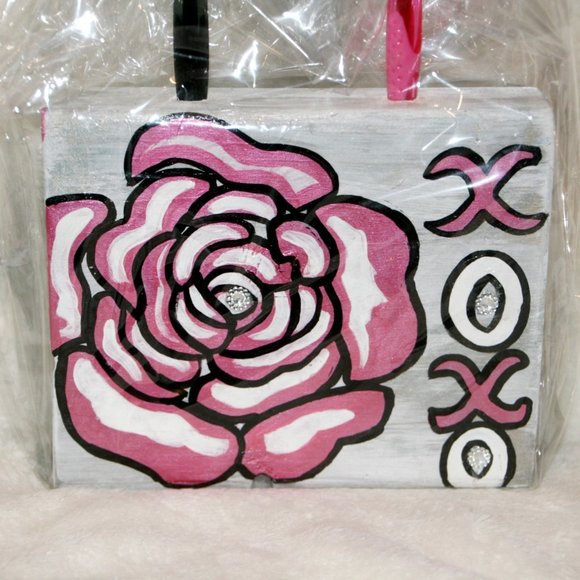 XOXO Rose Handmade Pen Pencil Holder. - Picture 2 of 2
